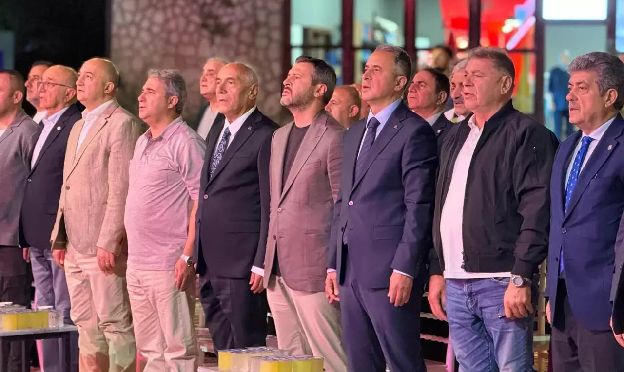 Türk dünyasının ödüllü yapımları izleyiciyi büyüledi 11