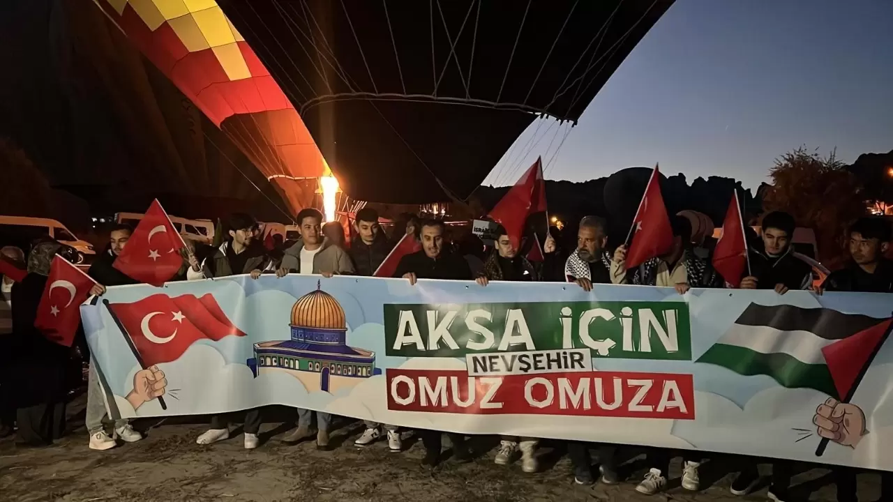 Kapadokya’da Gazze için balonlar havalandı 1