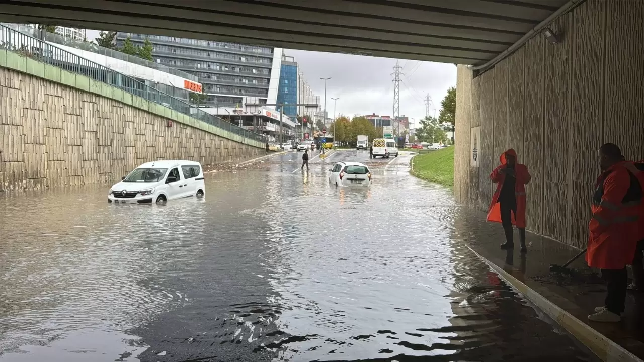 Batıda aşırı sağanak, Doğuda çamur yağmuru! 4