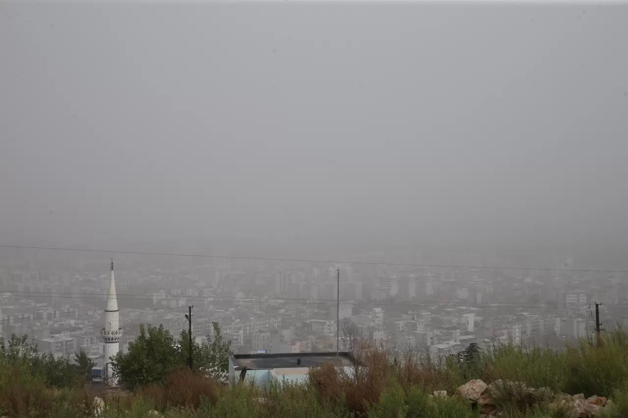 Hatay’da toz taşınımı etkili oluyor: Görüş mesafesi düştü 4