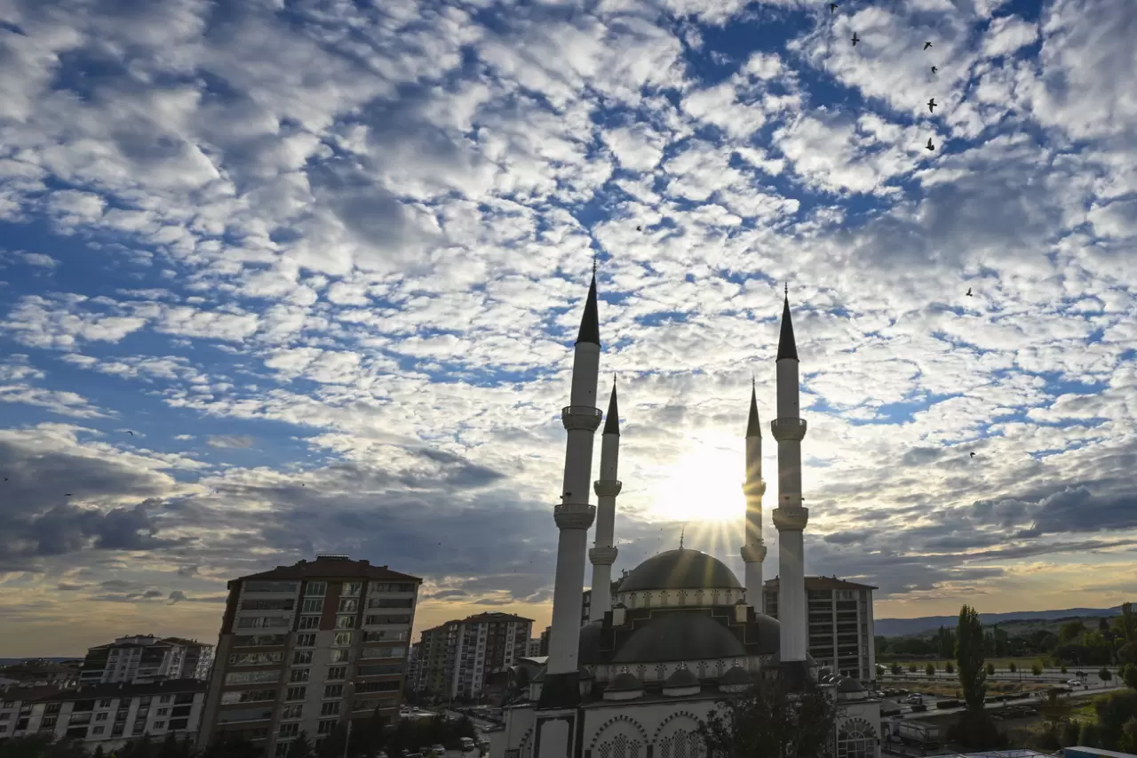 Ankara Akyurt’ta gün batımı kartpostallık görüntü oluşturdu 3
