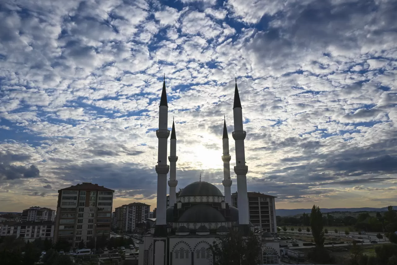 Ankara Akyurt’ta gün batımı kartpostallık görüntü oluşturdu 2