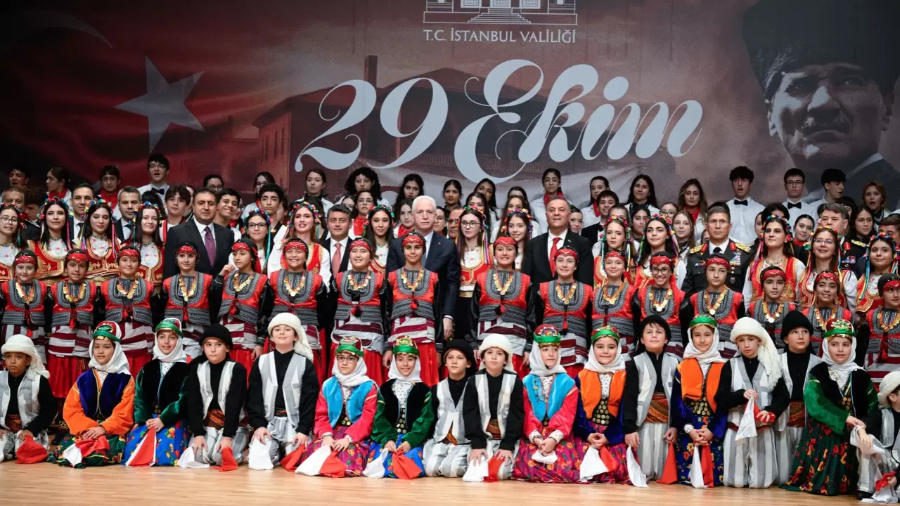 İstanbul’da 29 Ekim Cumhuriyet Bayramı coşkusu: Vali Gül’den gençlere mesaj 1