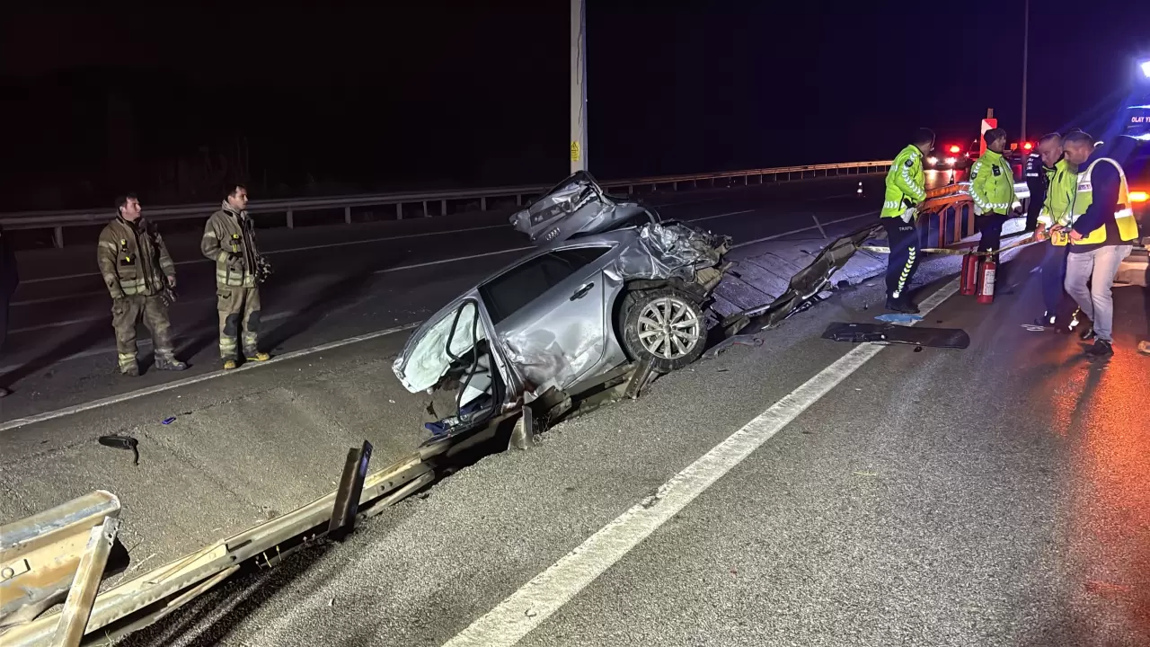 Gece saatlerinde kaza yaptılar 11