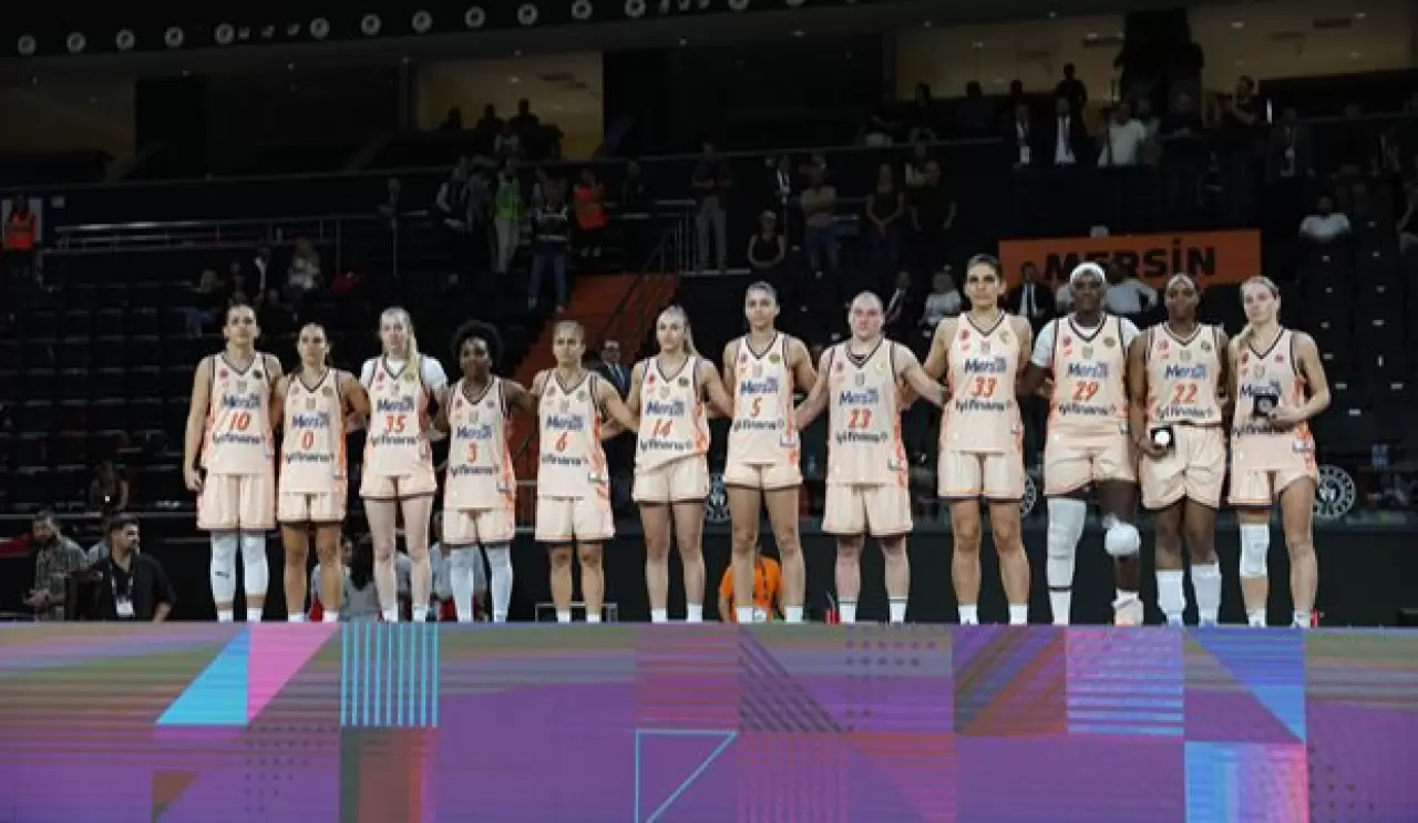 Şampiyon Fenerbahçe Tarfin, kupasını aldı 3