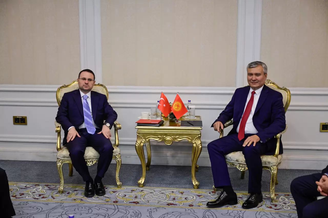 Bakan Gürlek’ten Türk devletleriyle kritik temas! 6