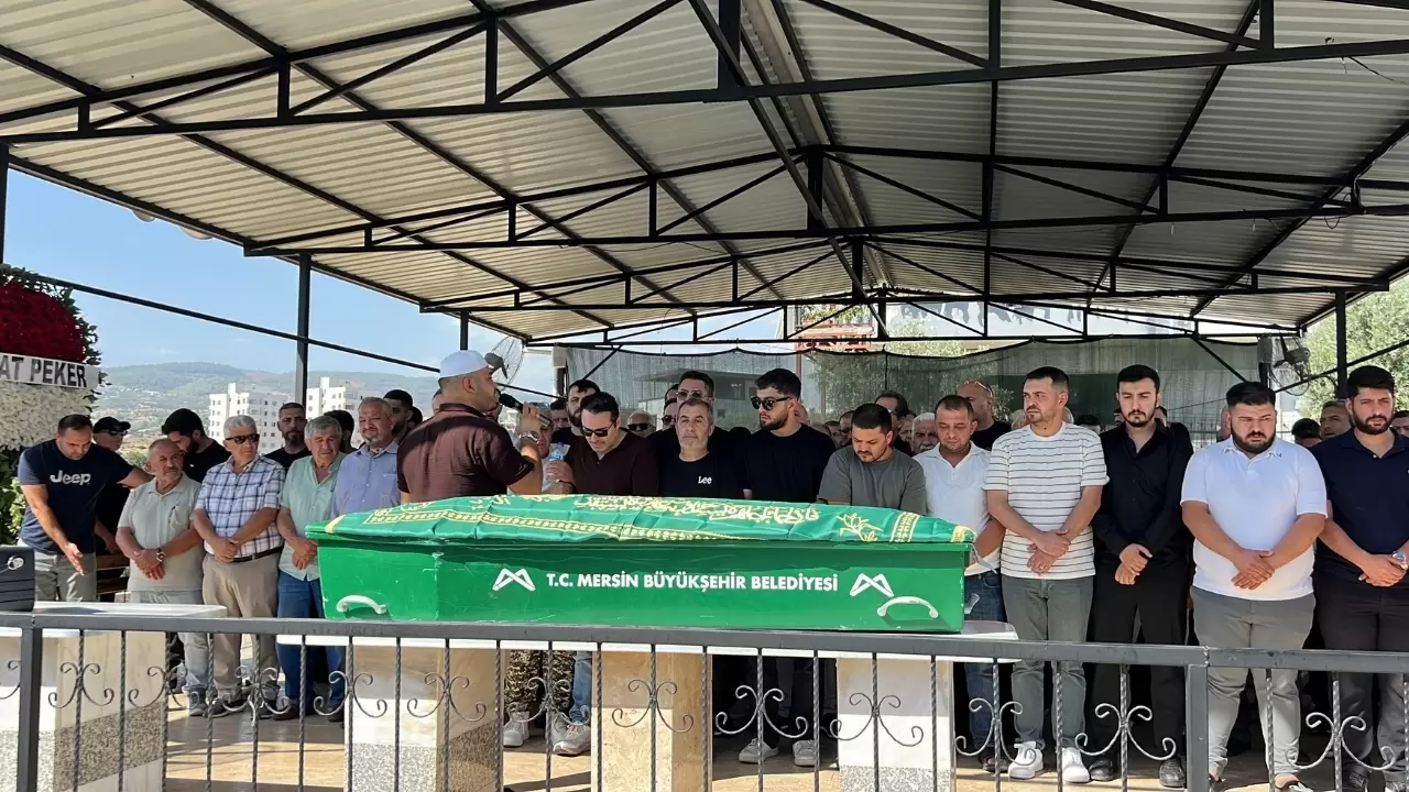 Atilla Taş evlat acısıyla yıkıldı! 3