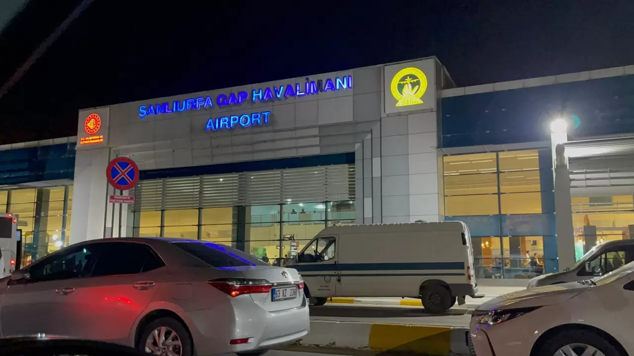 Şanlıurfa'ya gelen uçakta bomba alarmı 1