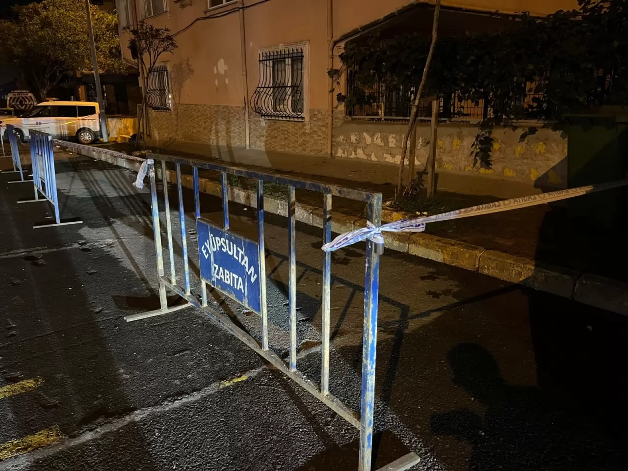 Eyüpsultan'daki 5 katlı bina kapatıldı 3
