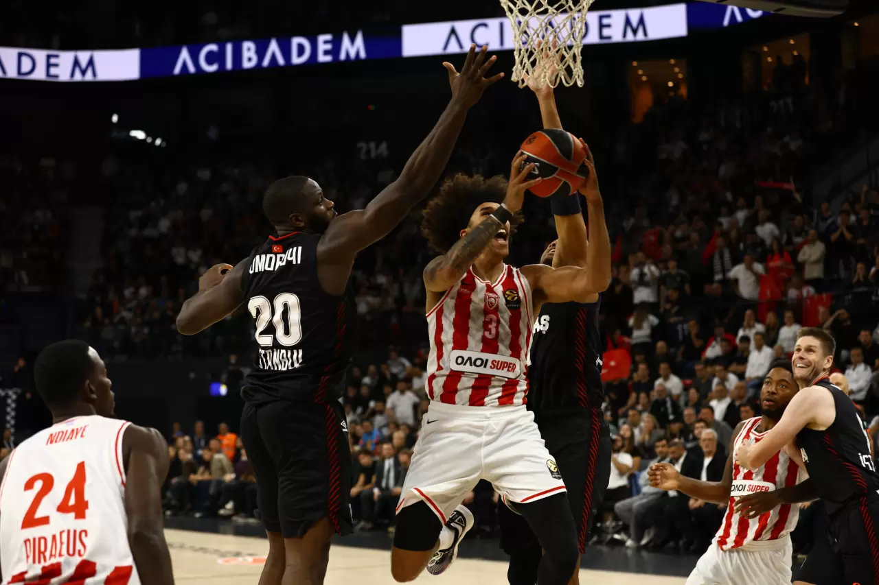 Beşiktaş, Olympiakos karşısında mağlup oldu! 6