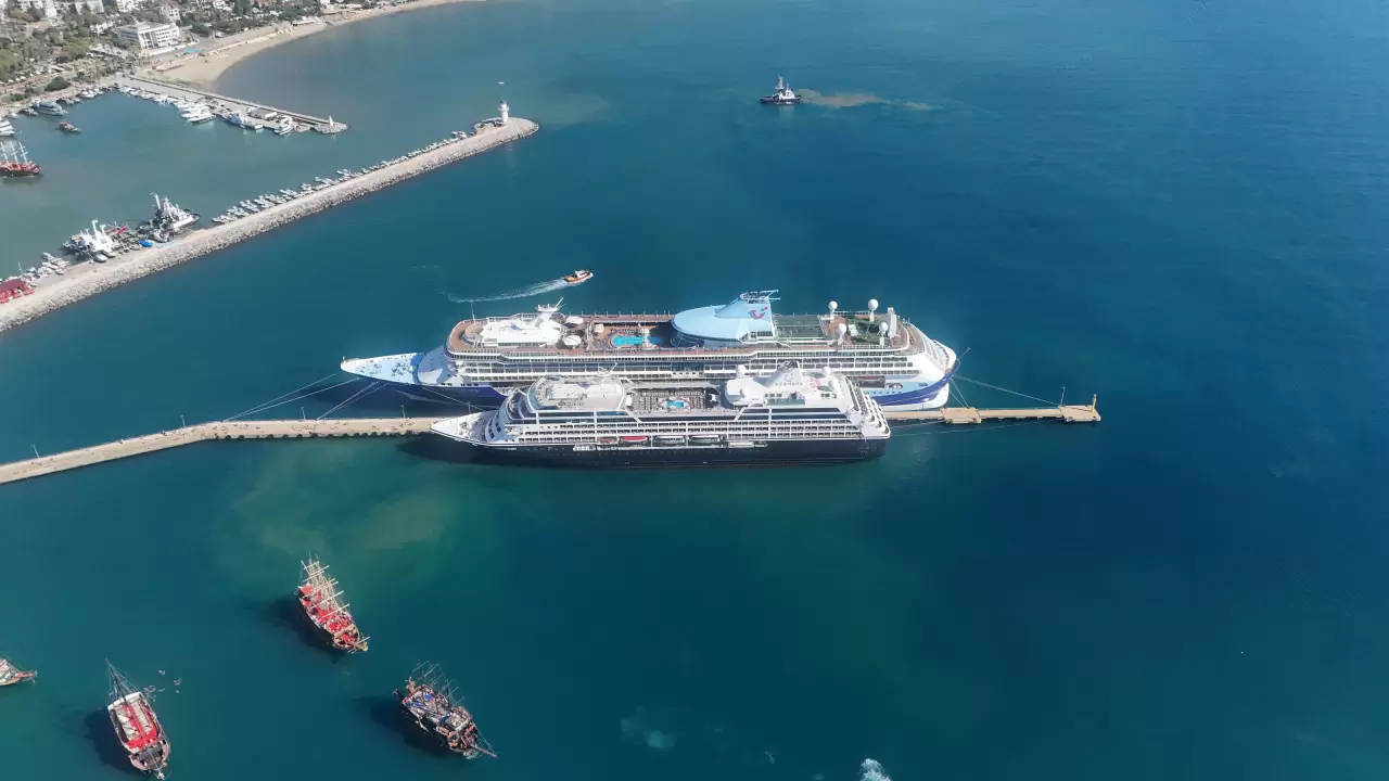 Alanya Limanı’na çifte dev ziyaret 15
