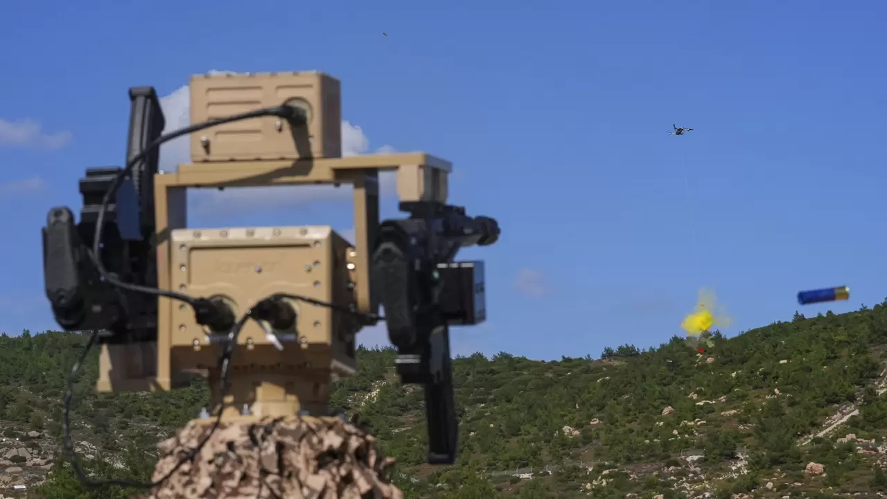 Drone Kalkanı, ilk saha gösteriminde hedefi vurdu 2