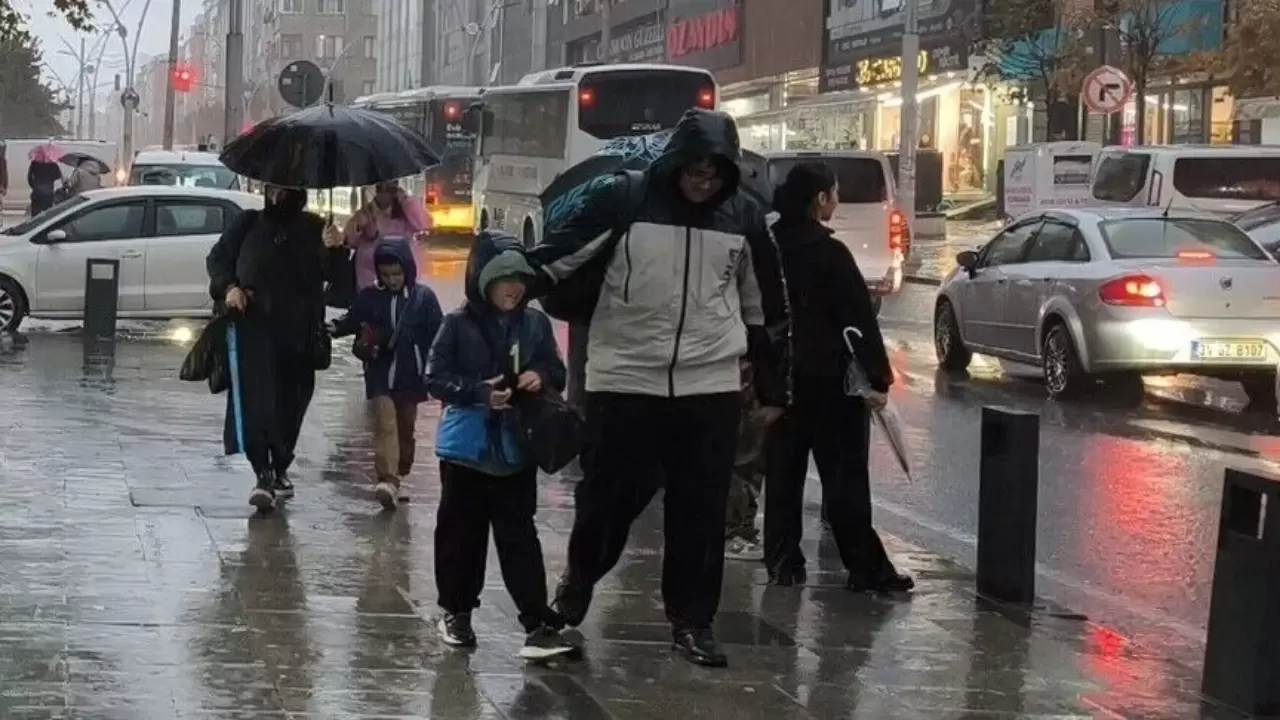 Batıda aşırı sağanak, Doğuda çamur yağmuru! 7