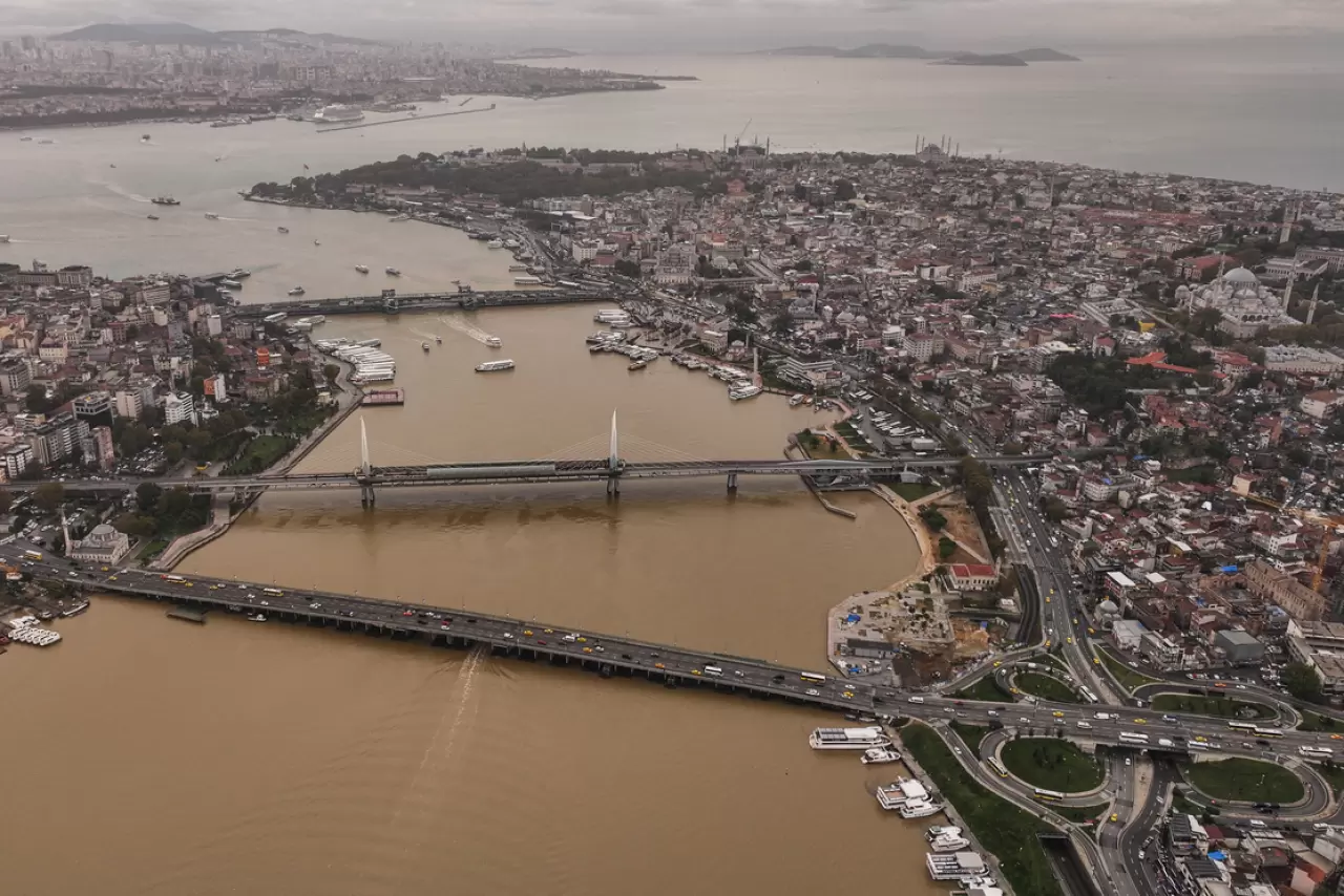 İstanbul Boğazı’nda şoke eden manzara! 1