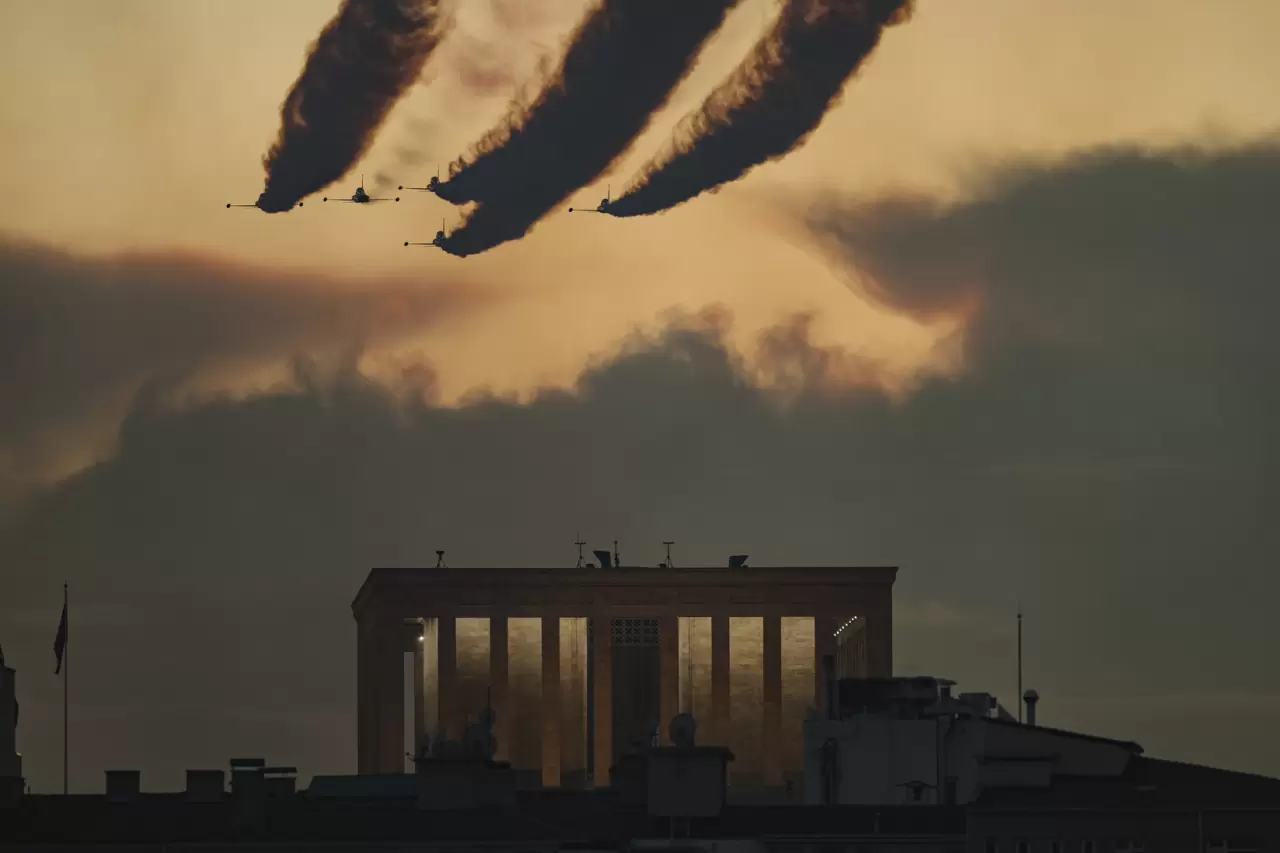 Türk Yıldızları'ndan Anıtkabir üzerinde Cumhuriyet Bayramı'na özel uçuş 5