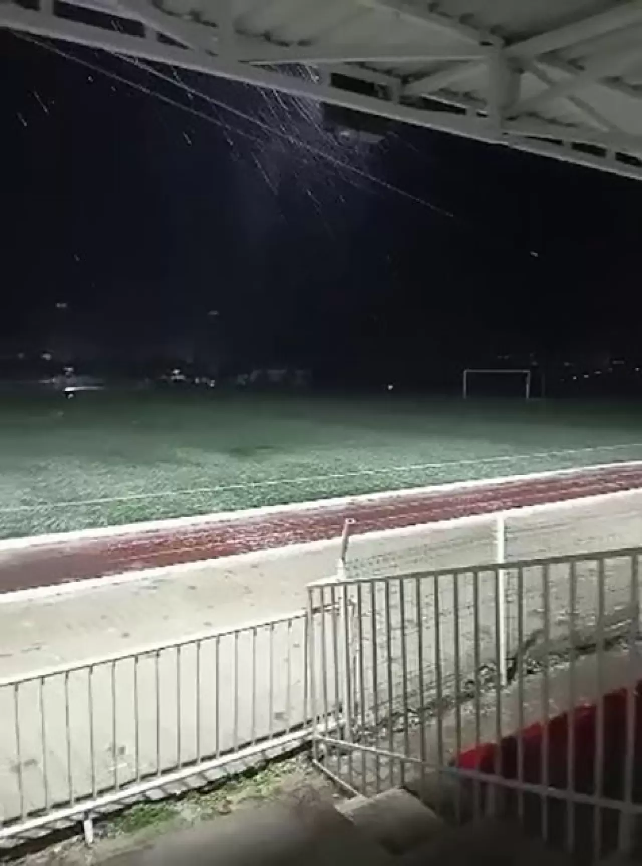 Hatay'da ceviz büyüklüğünde dolu yağdı 2