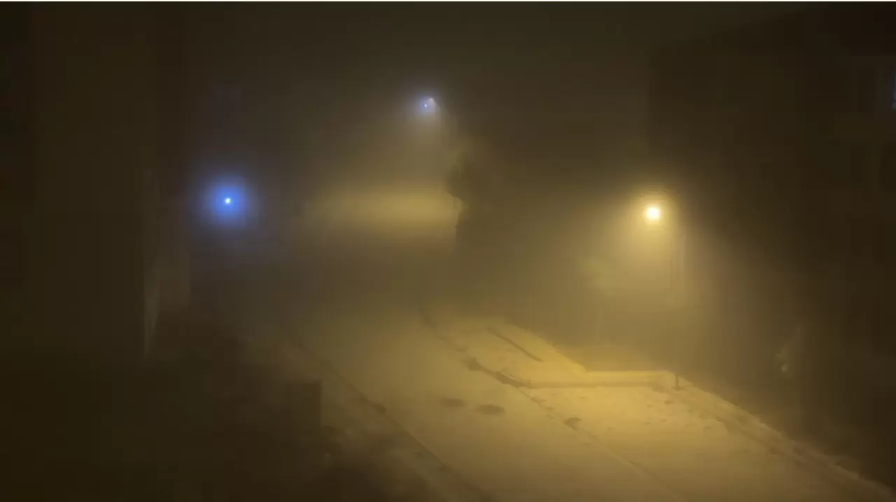 Zirve beyaza büründü, şehir sise gömüldü 4