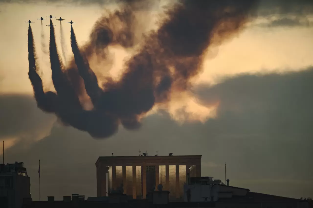 Türk Yıldızları'ndan Anıtkabir üzerinde Cumhuriyet Bayramı'na özel uçuş 4