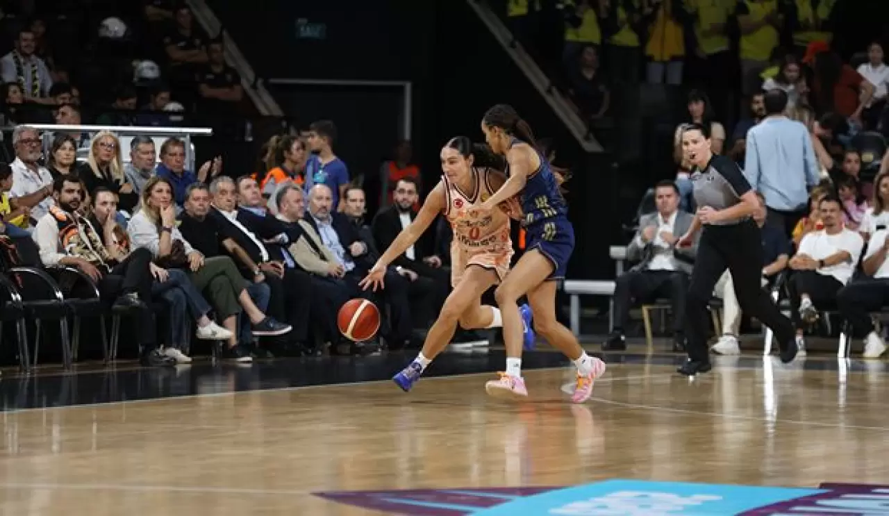 Şampiyon Fenerbahçe Tarfin, kupasını aldı 11
