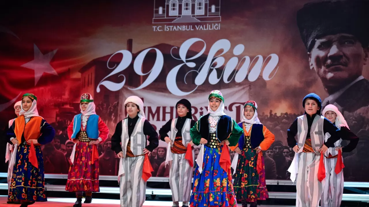 İstanbul’da 29 Ekim Cumhuriyet Bayramı coşkusu: Vali Gül’den gençlere mesaj 4
