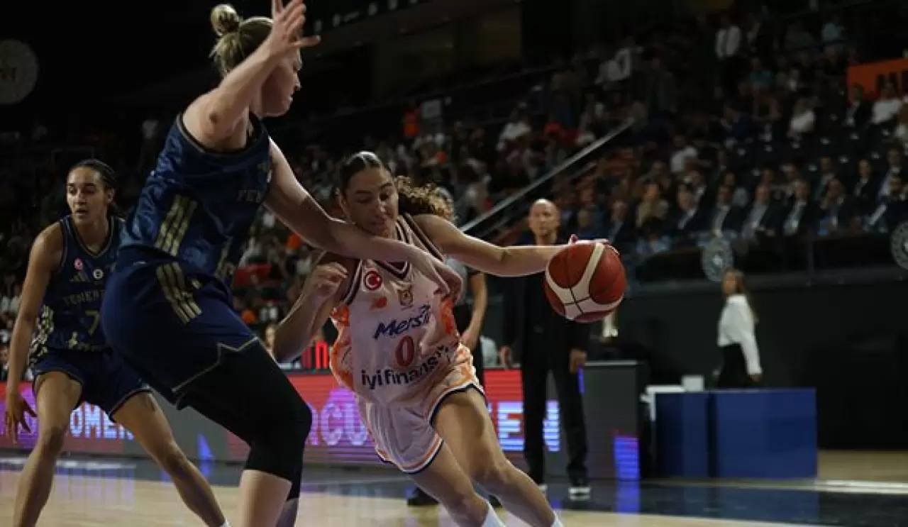 Şampiyon Fenerbahçe Tarfin, kupasını aldı 14