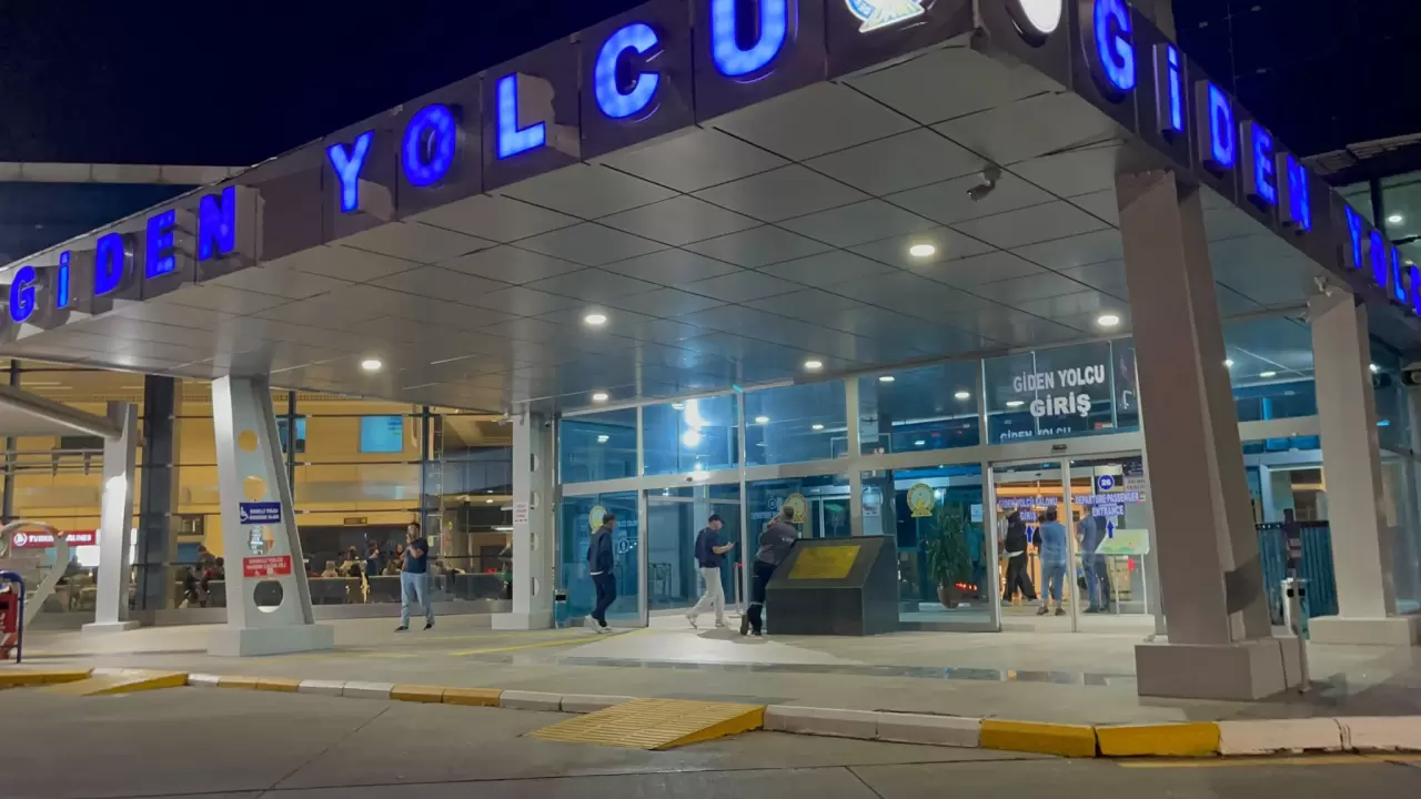 Şanlıurfa'ya gelen uçakta bomba alarmı 9