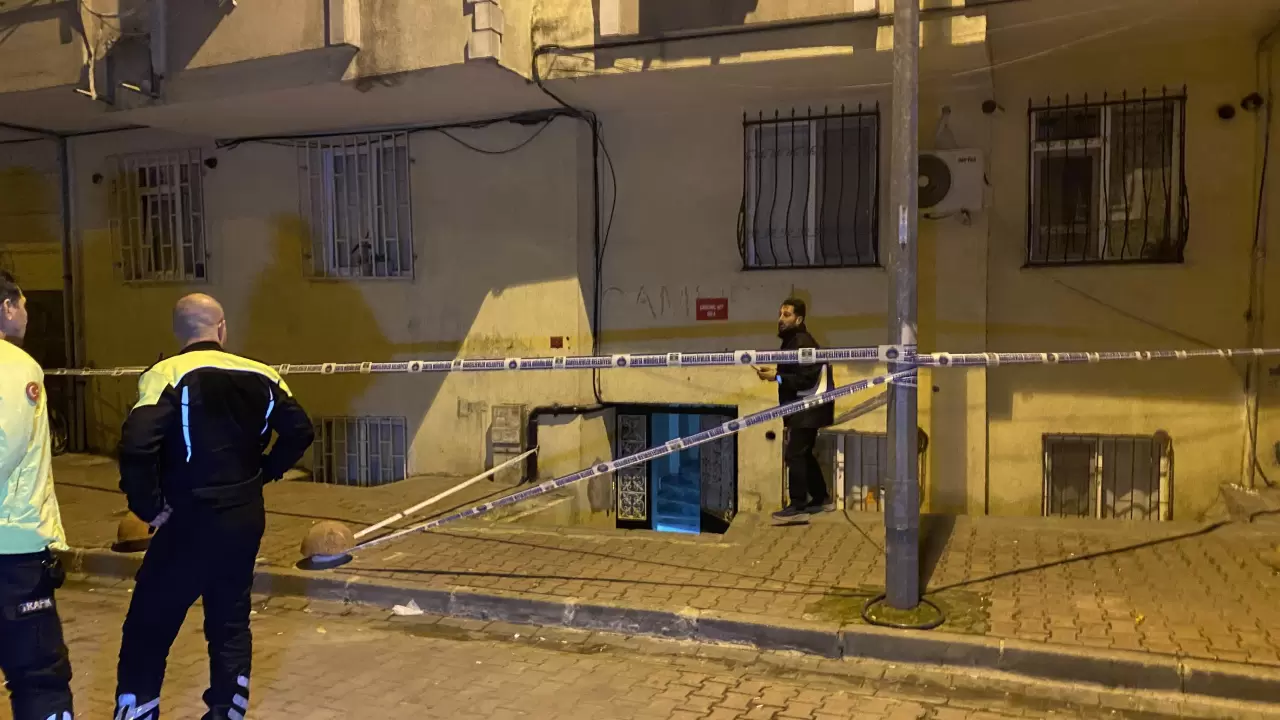 Bahçelievler’de inşaatın istinat duvarı yıkıldı 1
