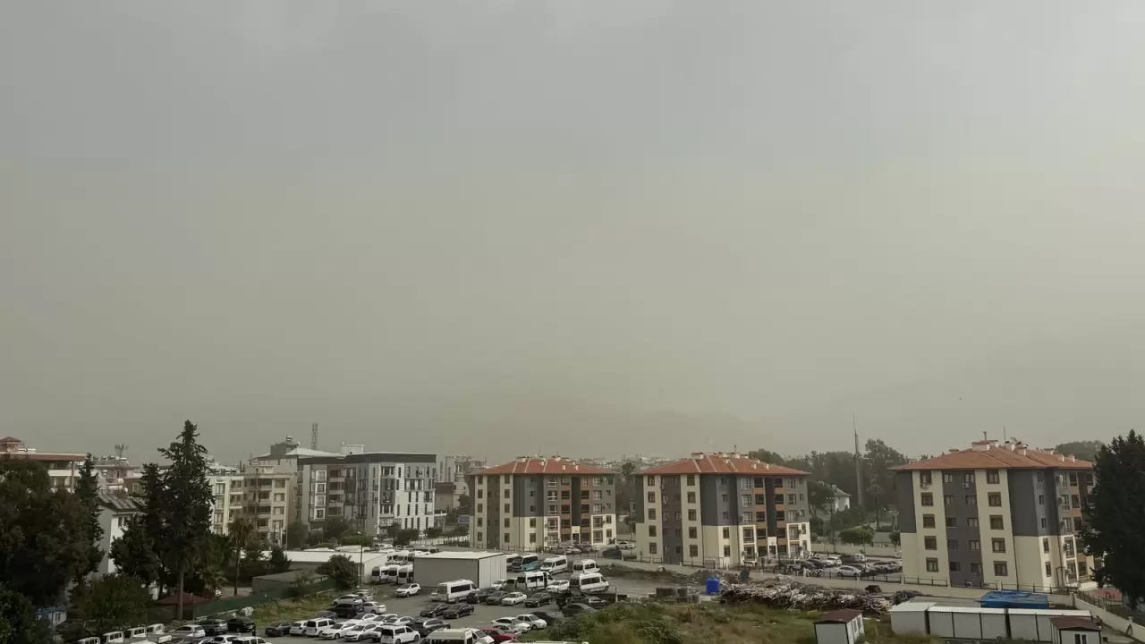 Hatay’da toz taşınımı etkili oluyor: Görüş mesafesi düştü 2