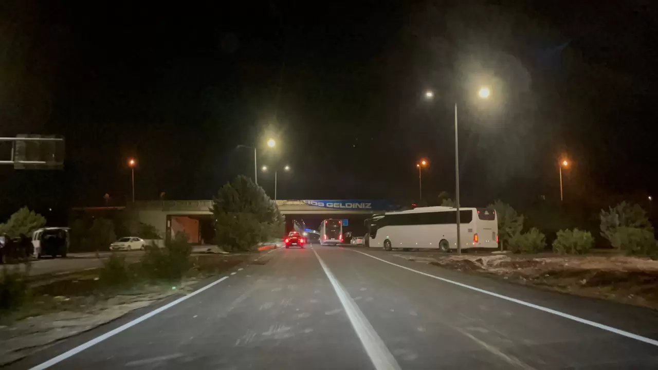 Şanlıurfa'ya gelen uçakta bomba alarmı 7