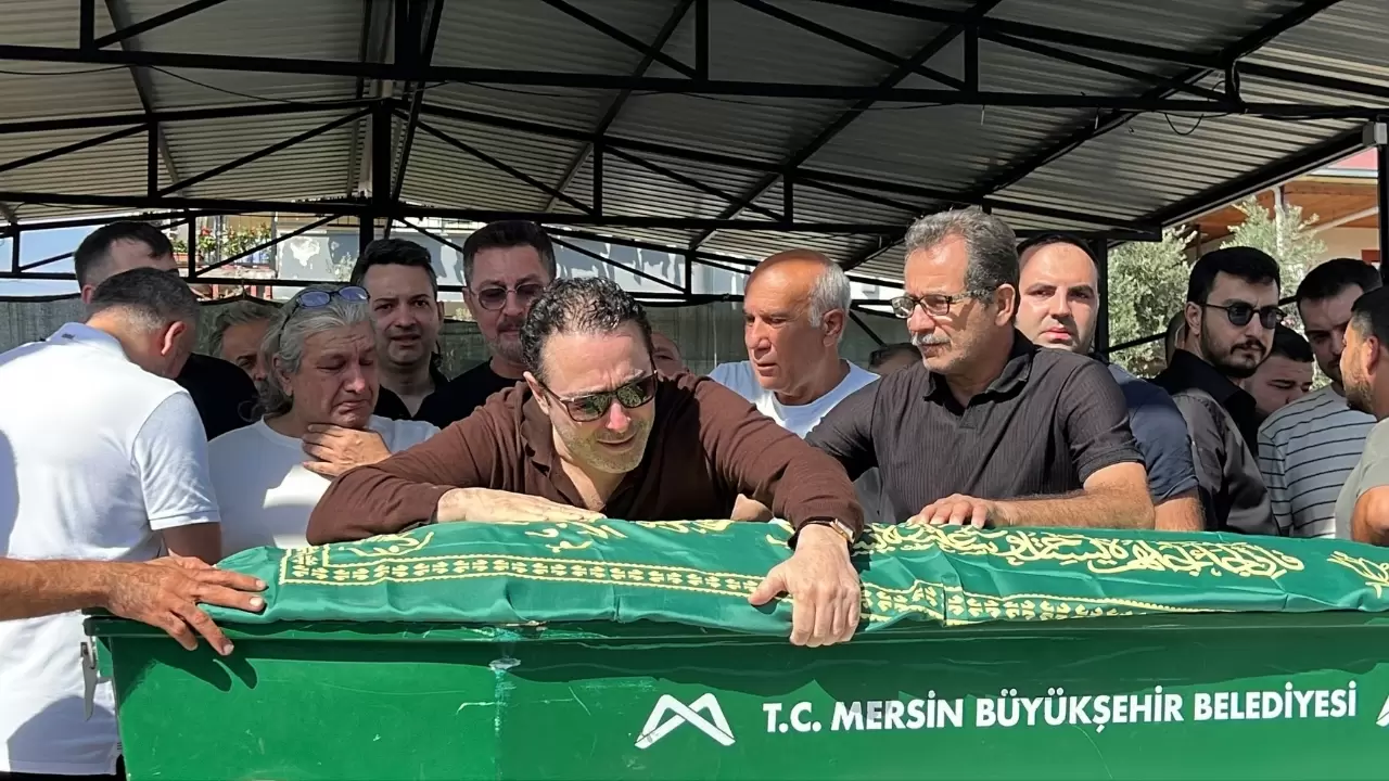 Atilla Taş evlat acısıyla yıkıldı! 5