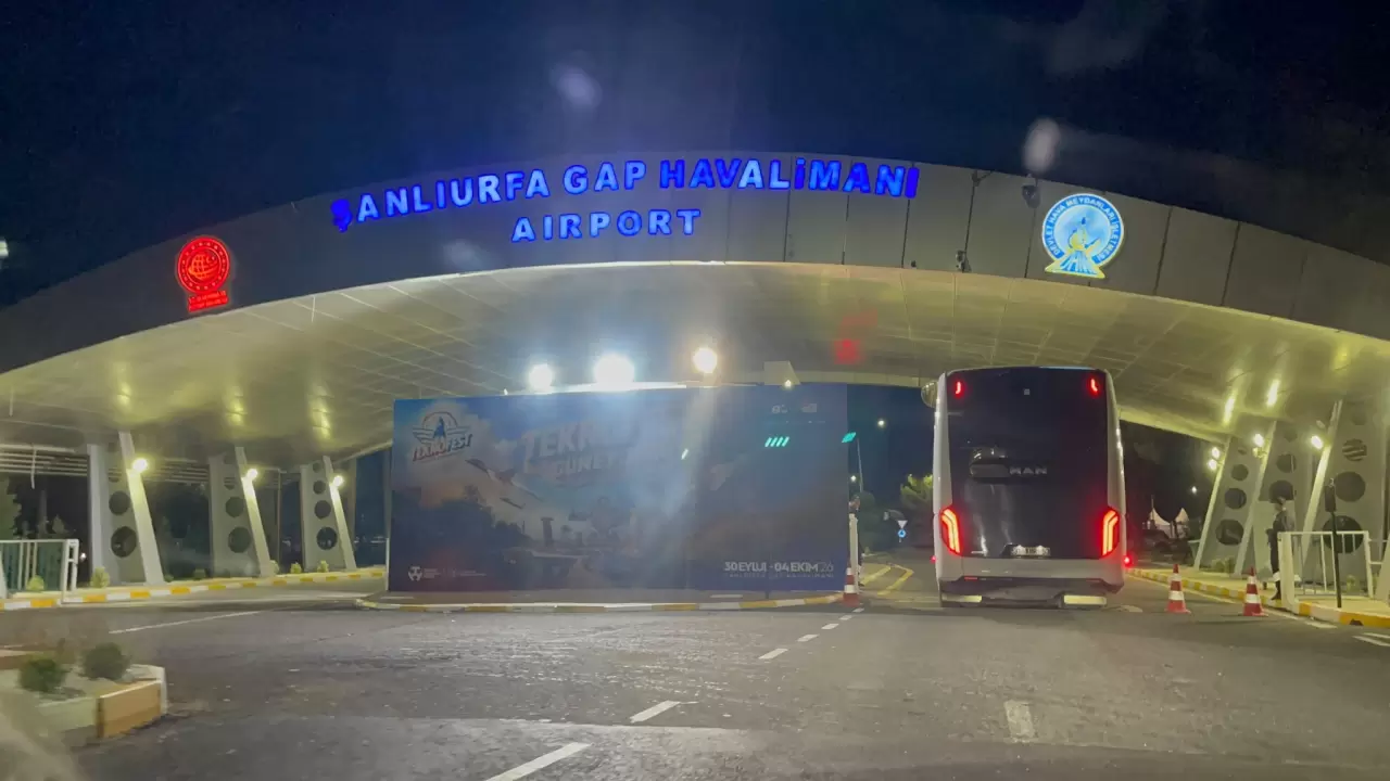 Şanlıurfa'ya gelen uçakta bomba alarmı 5