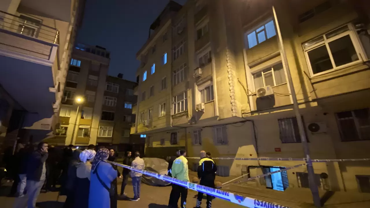 Bahçelievler’de inşaatın istinat duvarı yıkıldı 7