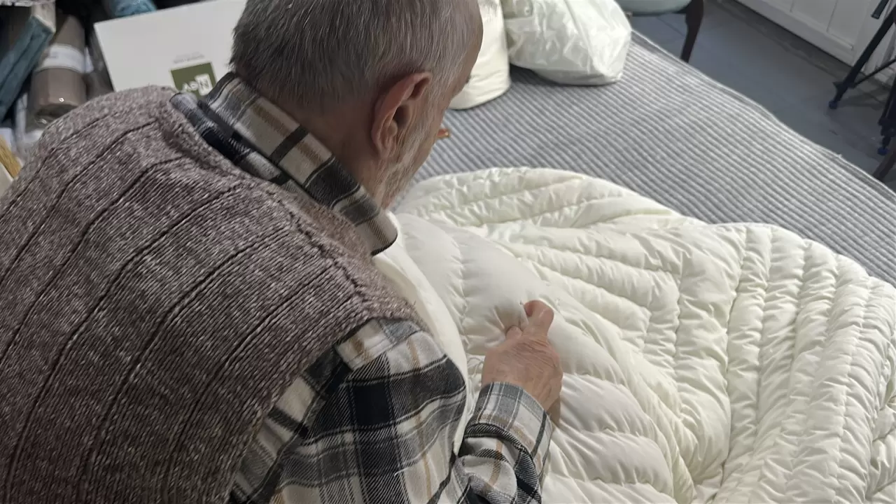 92 yaşındaki “Yastıkçı Dede” 70 yıldır mesleğini sürdürüyor! 5