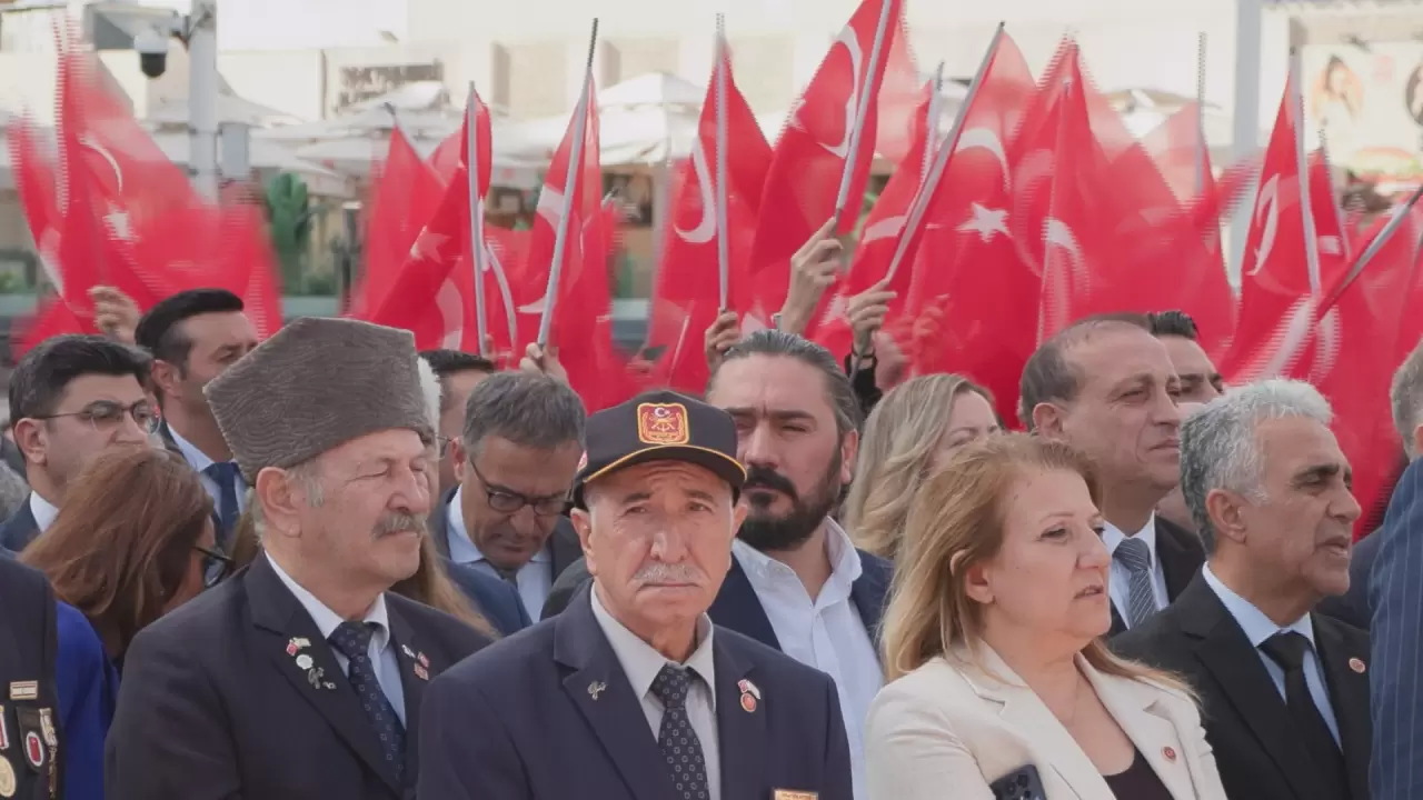 İstanbul'un kurtuluşunun 103. yıl dönümü Taksim'de törenle kutlandı 6