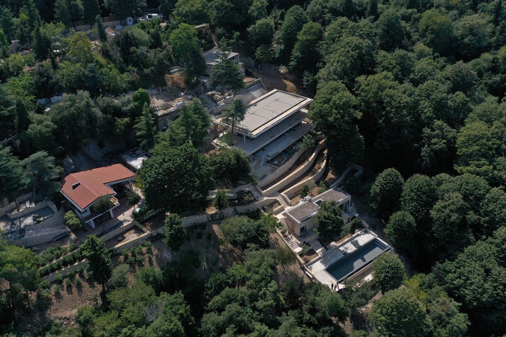 Vaniköy’de ormanlık alanda boğaz manzaralı kaçak villa