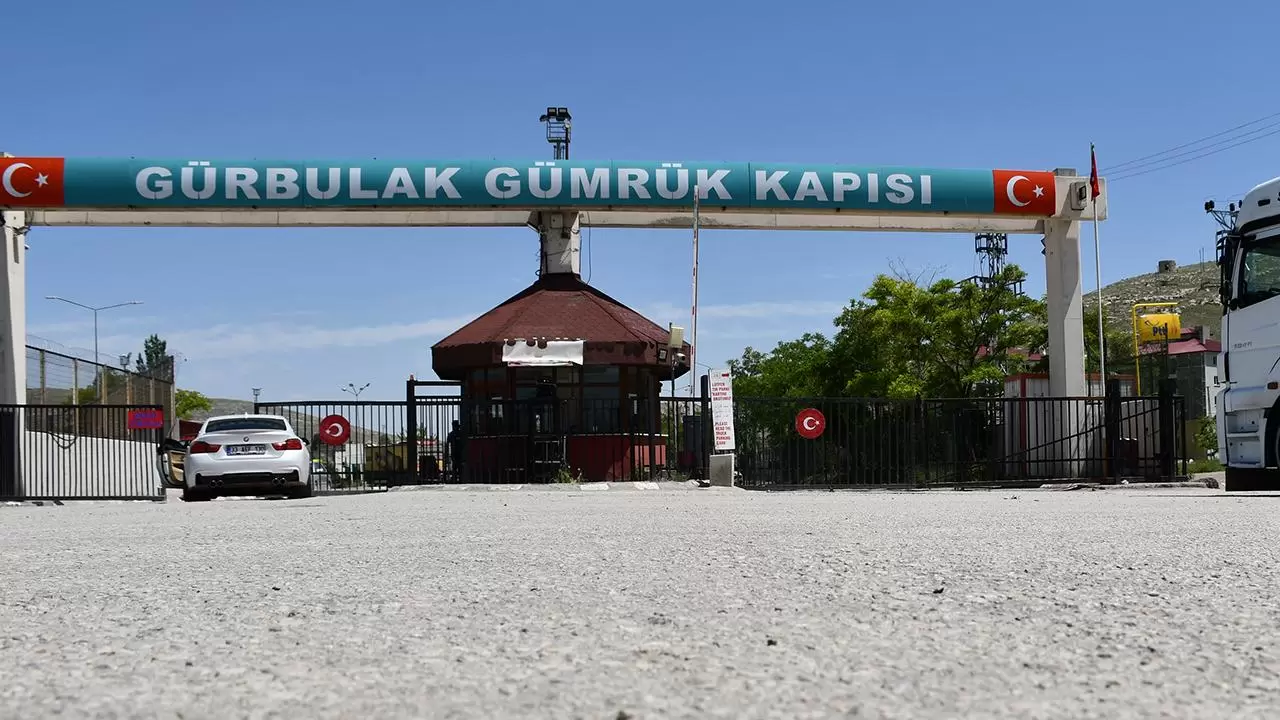 Gürbulak'ta kömüre emdirilmiş 1,8 ton uyuşturucu ele geçirildi - Son Dakika Haberleri