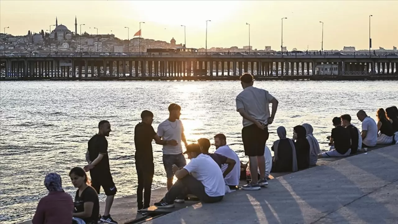 Hafta sonu sıcaklıklar yurt genelinde mevsim normalleri üzerinde seyredecek