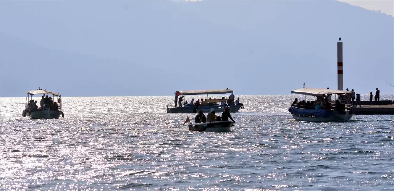Kasım'da deniz ve güneş keyfi - Anadolu Ajansı