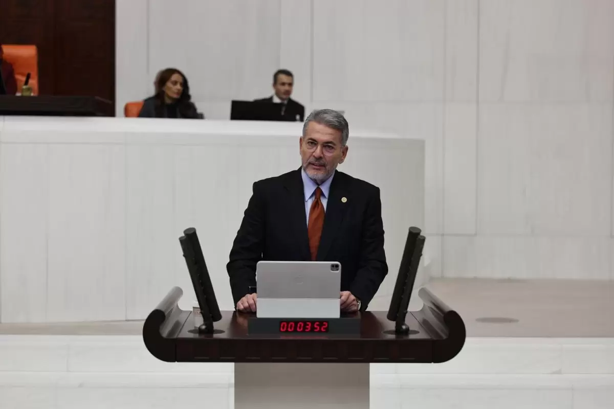 MHP MERSİN MİLLETVEKİLİ VE MYK ÜYESİ DR. LEVENT UYSAL 29 EKİM CUMHURİYET  BAYRAMI'NI KUTLADI