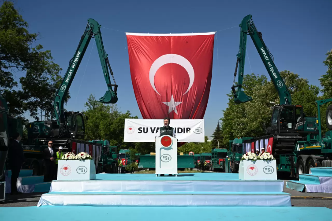 DSİ'nin makine parkının yeni araçları törenle teslim alındı