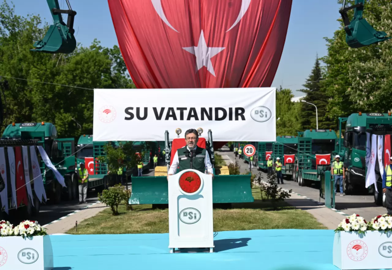 DSİ'nin makine parkının yeni araçları törenle teslim alındı