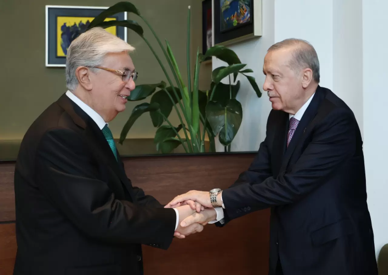 Cumhurbaşkanı Erdoğan, Macaristan'da liderlerle bir araya geldi