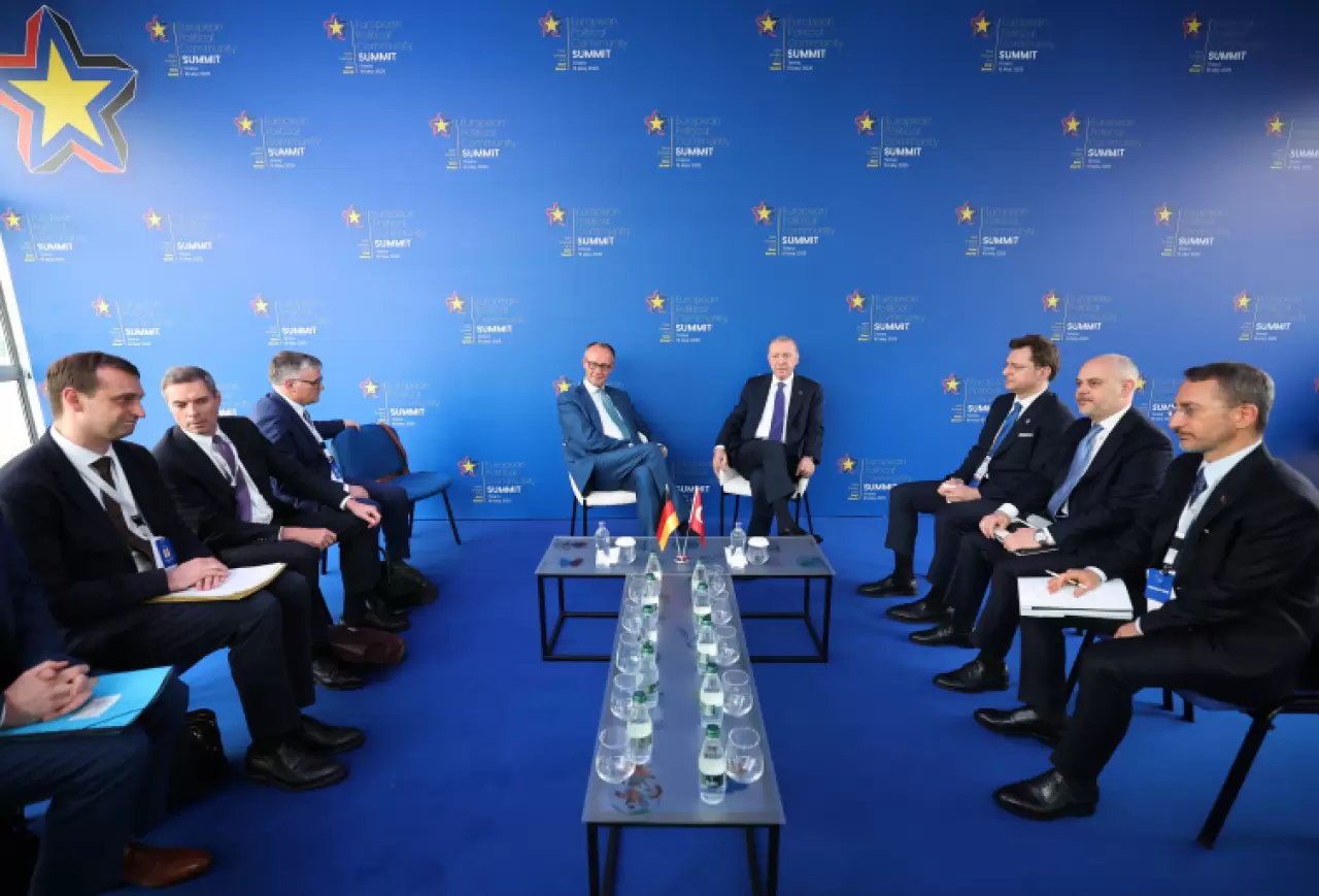 Cumhurbaşkanı Erdoğan'dan Tiran'da diplomasi trafiği