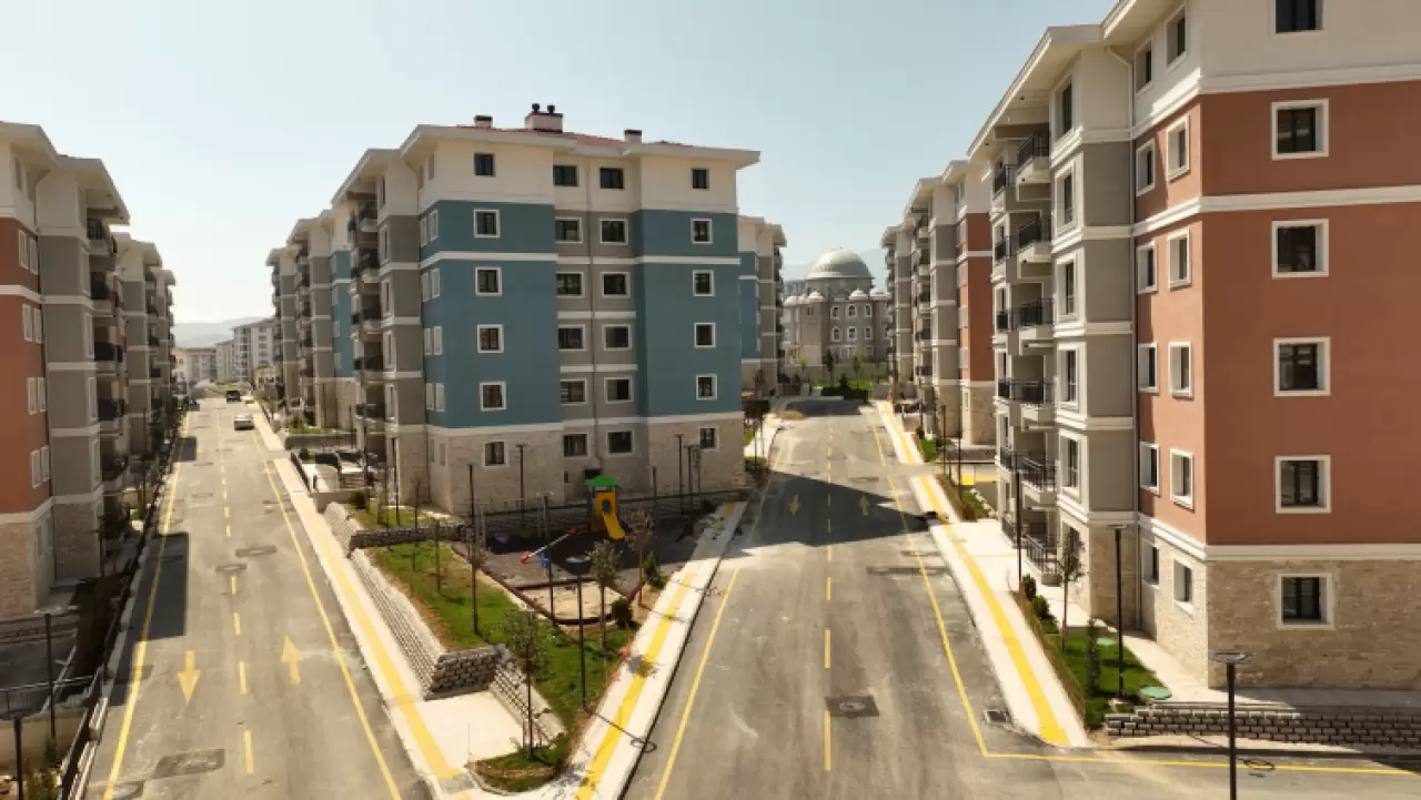 Bakan Kurum: Hatay’da 500 Evler’i de tamamladık