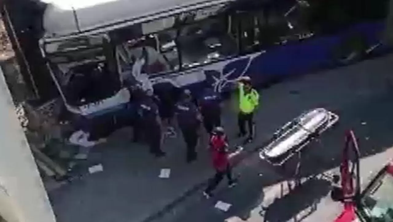 Ankara'da belediye otobüsü kazası! Çok sayıda yaralı var - Gündem Haberleri