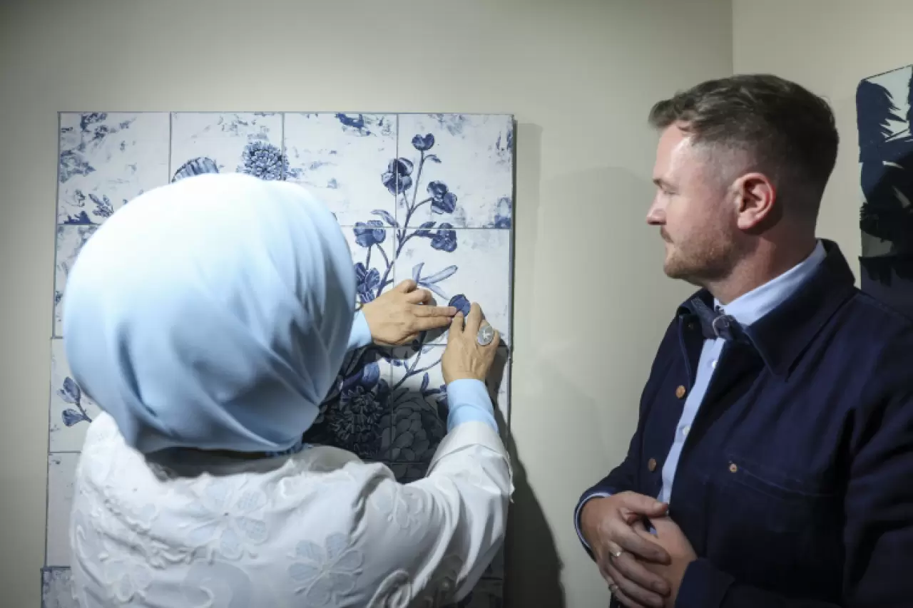Emine Erdoğan, 'Bahçedeki Sırlar' sergisinin açılışını gerçekleştirdi