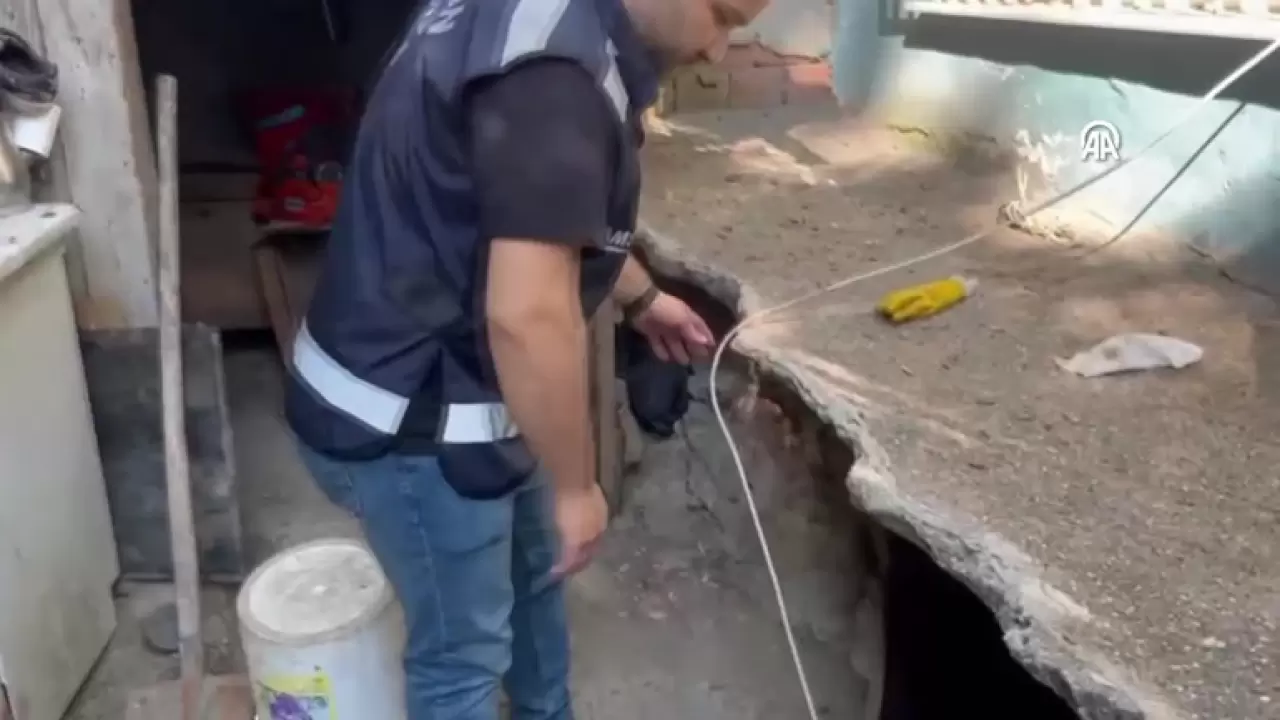 Evlerinin altına 12 metrelik tünel kazdılar Anne ile oğlu suçüstü yakalandı, ifadeleri pes dedirtti