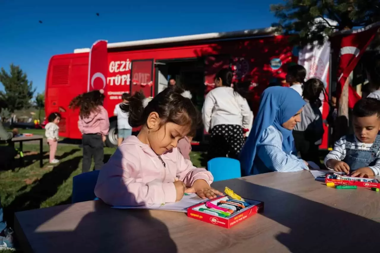 Bingöl'de "Bir Anadolu Şenliği" türkülerle devam etti - Mardin Haber  Gazetesi