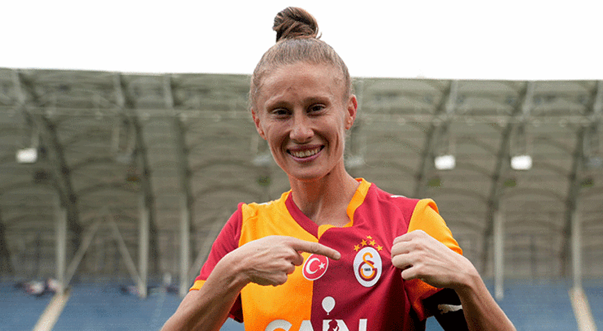 Galatasaray'da Ebru Topçu kararı