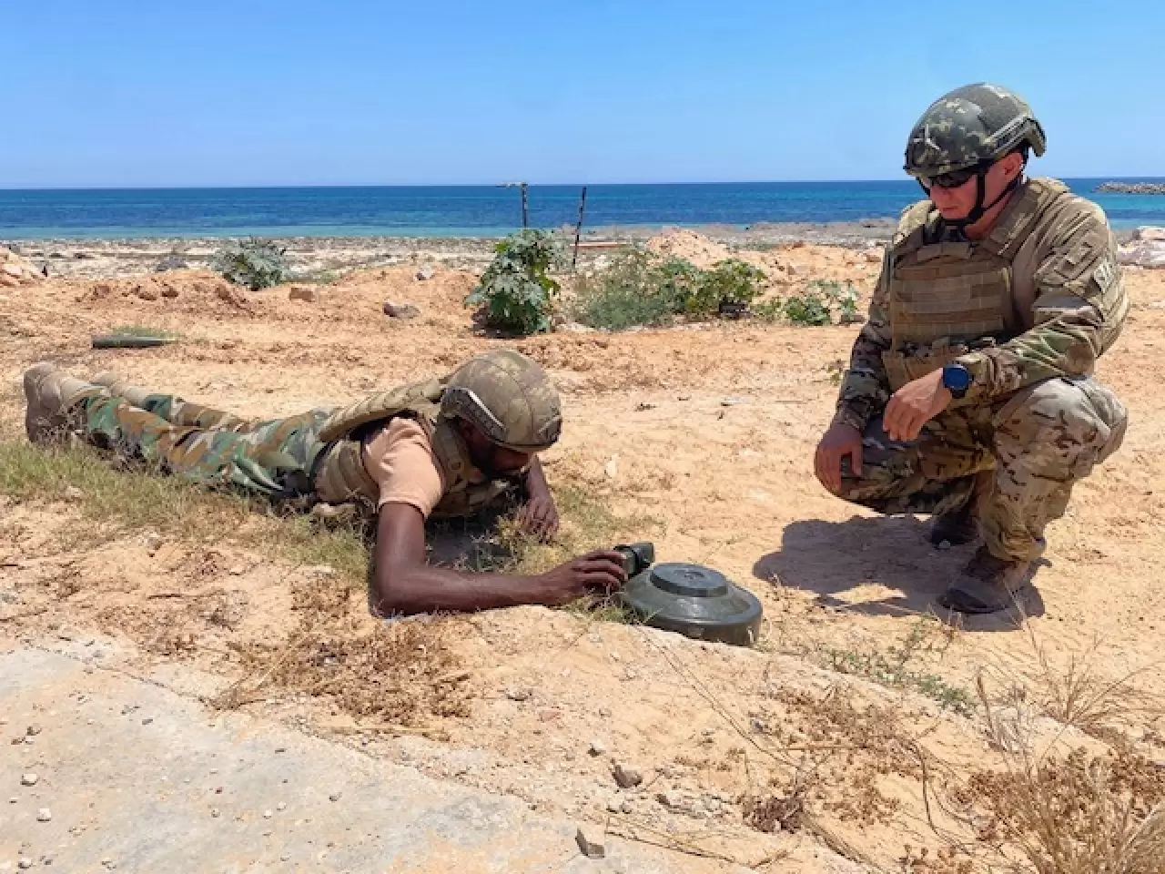 eğitim gören libya askerleri